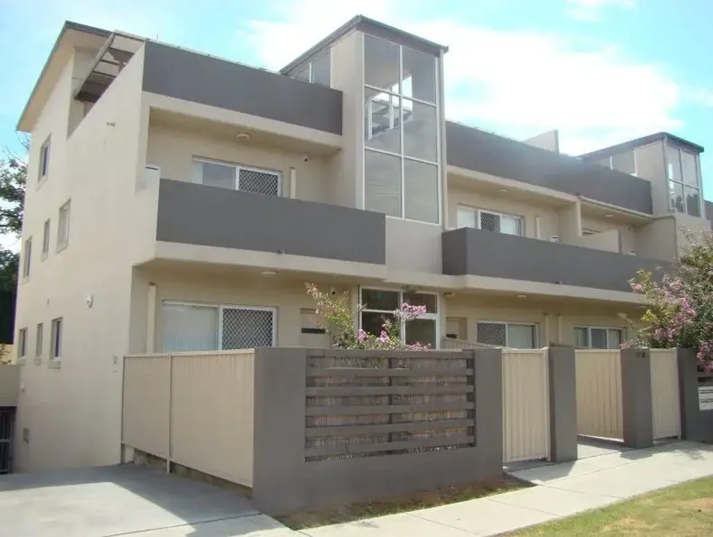 Deposit Taken  This beautifully presented 2-bedroom unit is on the first floor of a secure block