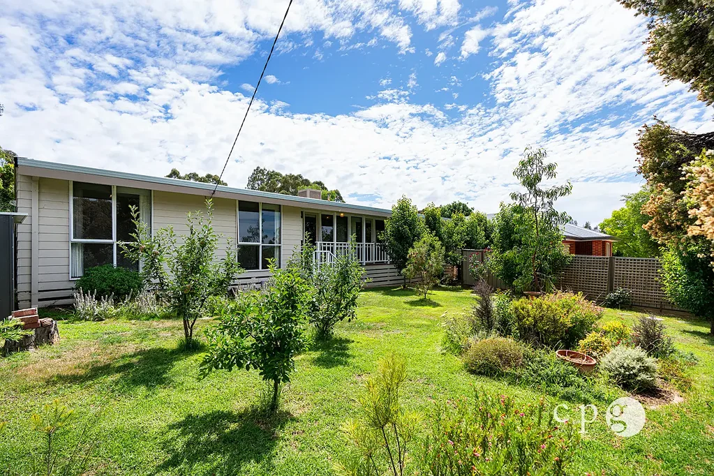 24 Maldon Road, Mckenzie Hill, VIC 3451