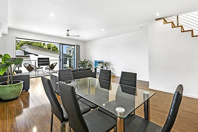 5/126 Eugaree St, Southport, QLD 4215, 3 slaapkamers, 3 badkamers, Townhouse