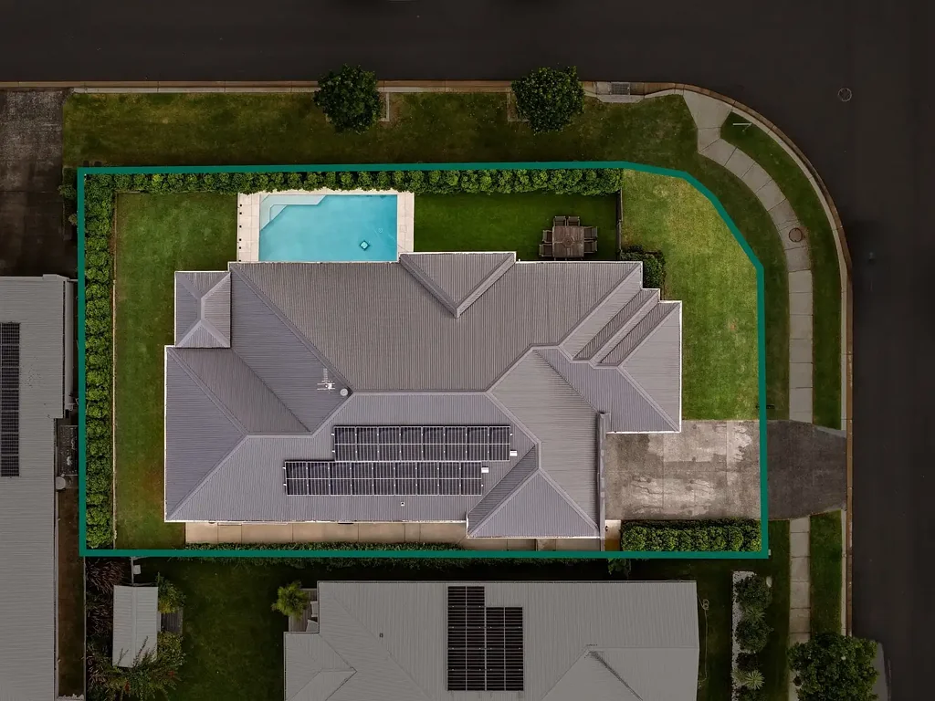 Nudgee 4部屋 Sophisticated Single-Level Living with Poolside Luxury
