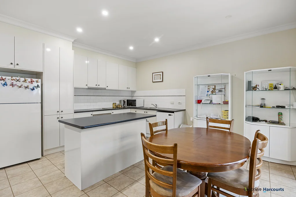 2/2 Thom Street, Alexandra, VIC 3714