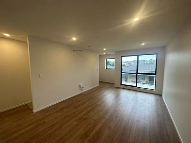 Brand New 3-Bedroom Townhouse in New Windsor – Prime Location