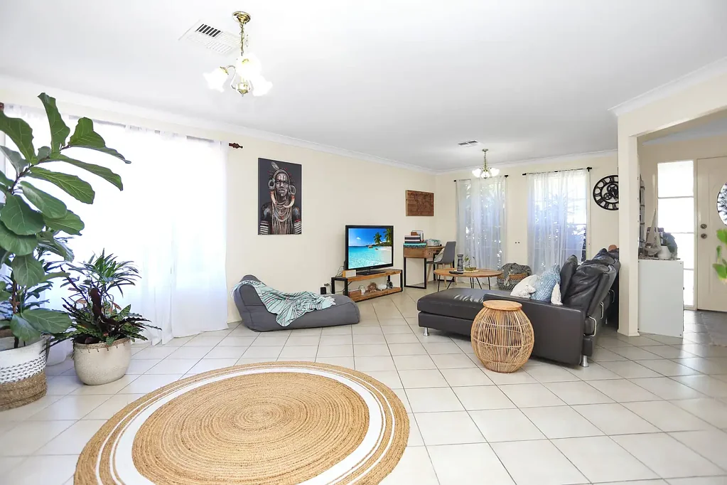 Tea Gardens 4 Bedroom Spacious Family Home in Desirable Location