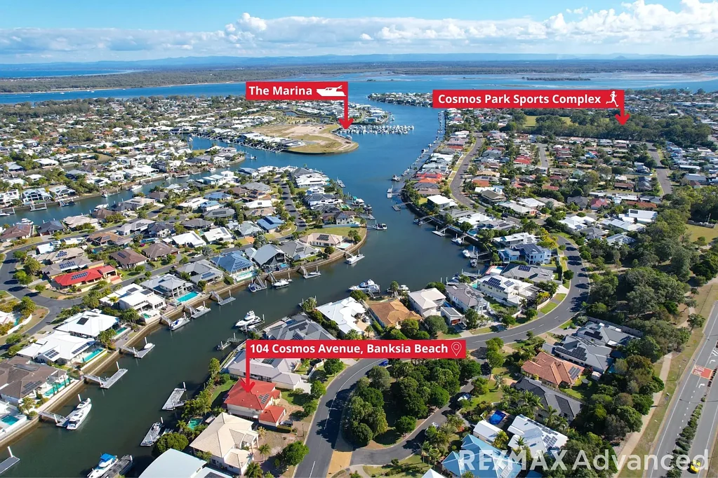 Banksia Beach 5房 宽绰空间尽享生活 5室 canal景致 阅读室 娱乐区 上层露台 Blue Chip Location on Bribie Island.