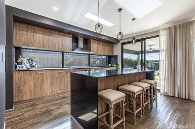 5 Persimmon Crescent, Karnup, WA 6176, 5房, 2浴, House