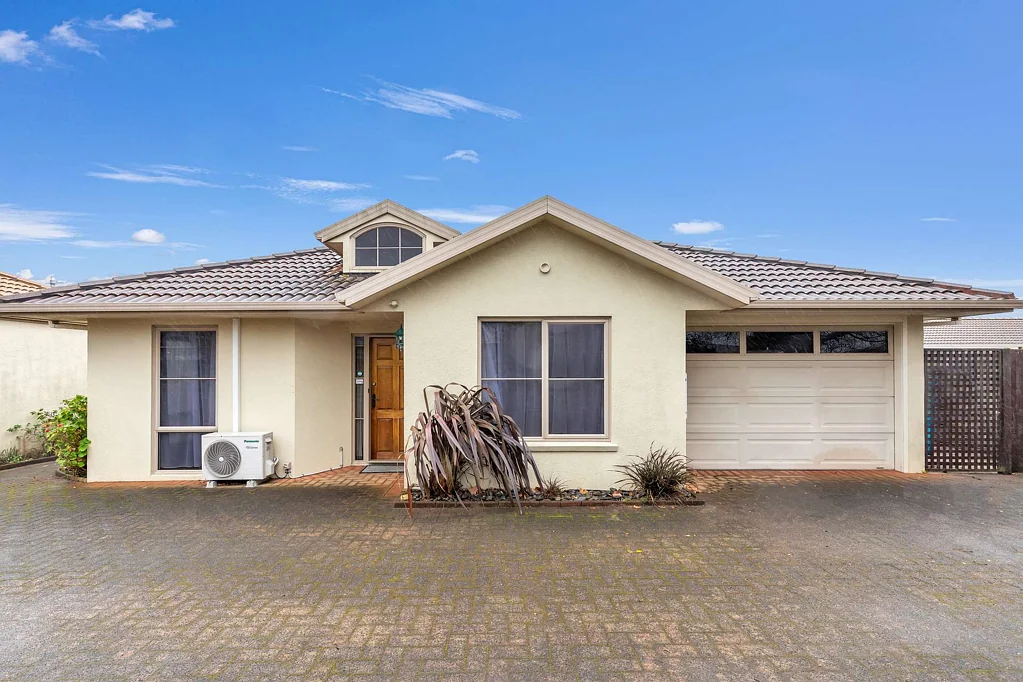 Victoria 2房  Freehold & Free Standing Townhouse