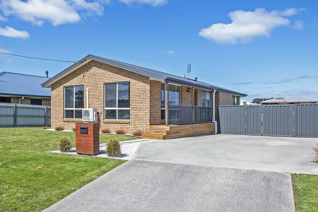 Latrobe 3房  Modern Comfort, Convenient Location