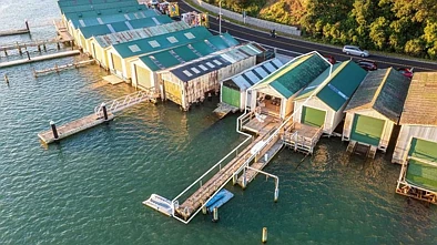 疯了！没厕所、没卧室，奥克兰“迷你房”拍出$200多万高价！中介称已创下纪录！