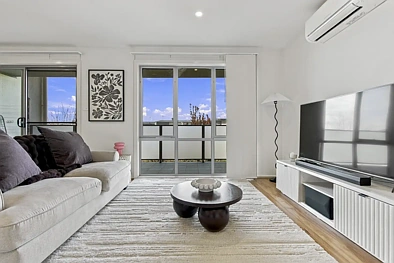 ਰਹਿਣ ਵਾਲਾ ਕਮਰਾ - 65/25 John Gorton Drive, Wright, ACT 2611