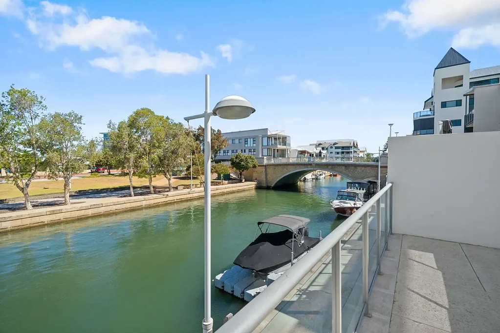 5/4 Torcello Mews, Mandurah, WA 6210
