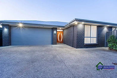 North Plympton 3Zimmer Minutes to the CBD. Moments to the Beach. A Lifestyle You'll Love