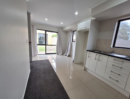 11/4 Wallson Crescent, 1832, Auckland, 3房, 1浴, 整租公寓