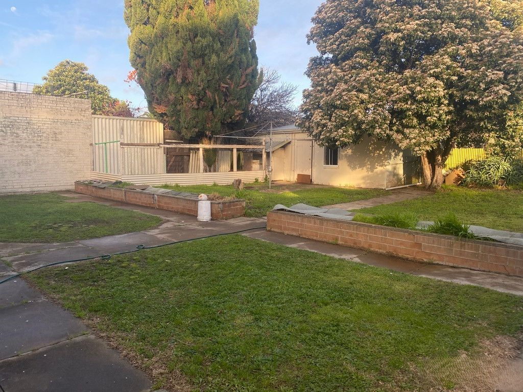 6 CRESDEE RD, CAMPBELLTOWN SA 5074, 0 chambres, 0 salles de bain, House