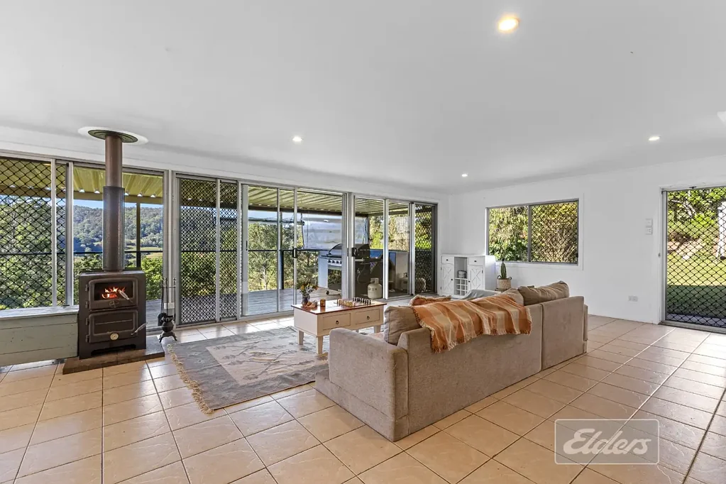 8 Thompson Road, Ross Creek, QLD 4570