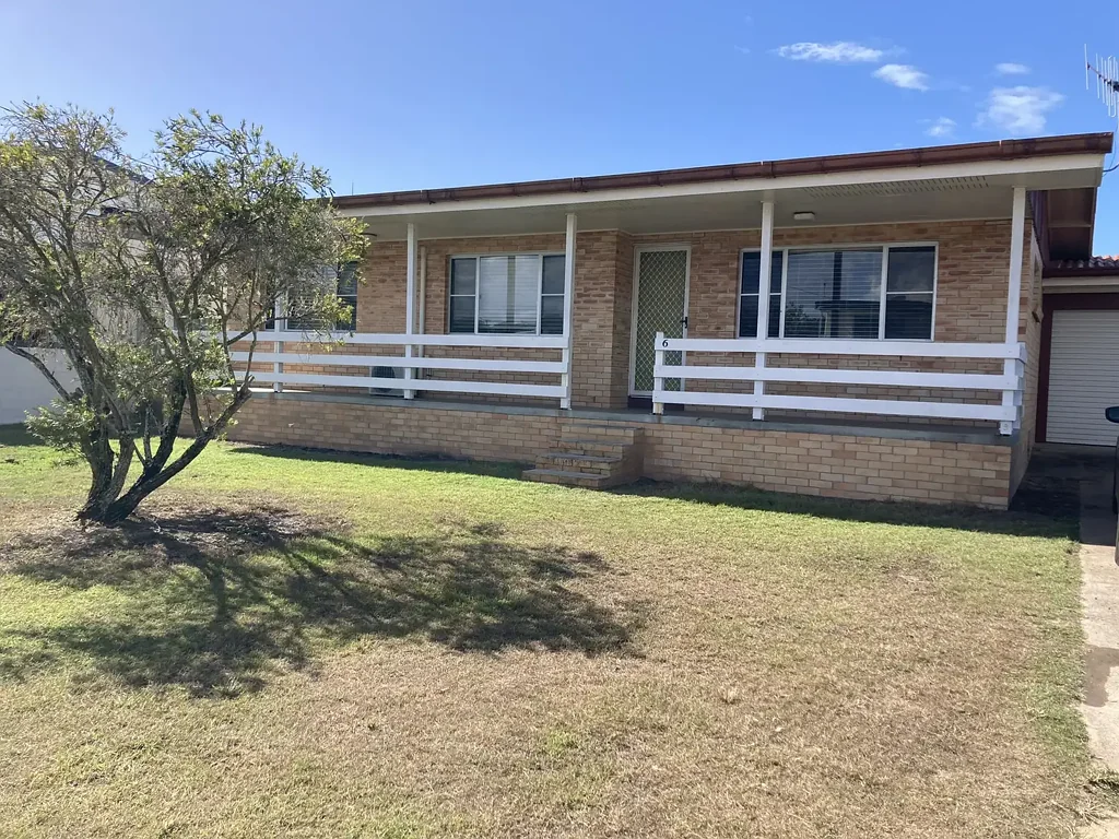 Woodgate 3房  A Rare Coastal Original Perfect for Retirement Living