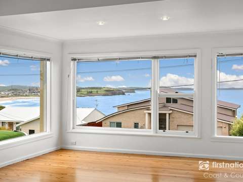 Kiama Downs 4 Bedroom Ocean Views & Versatile Coastal Living