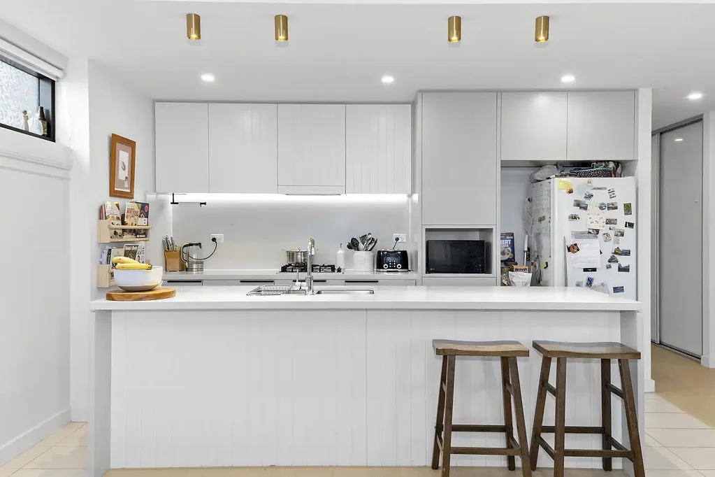 Light Filled Luxury Apartment with Study
