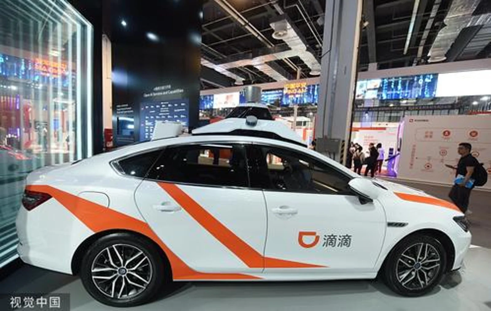 滴滴自动驾驶出行服务明年落地，可尝试载人测试