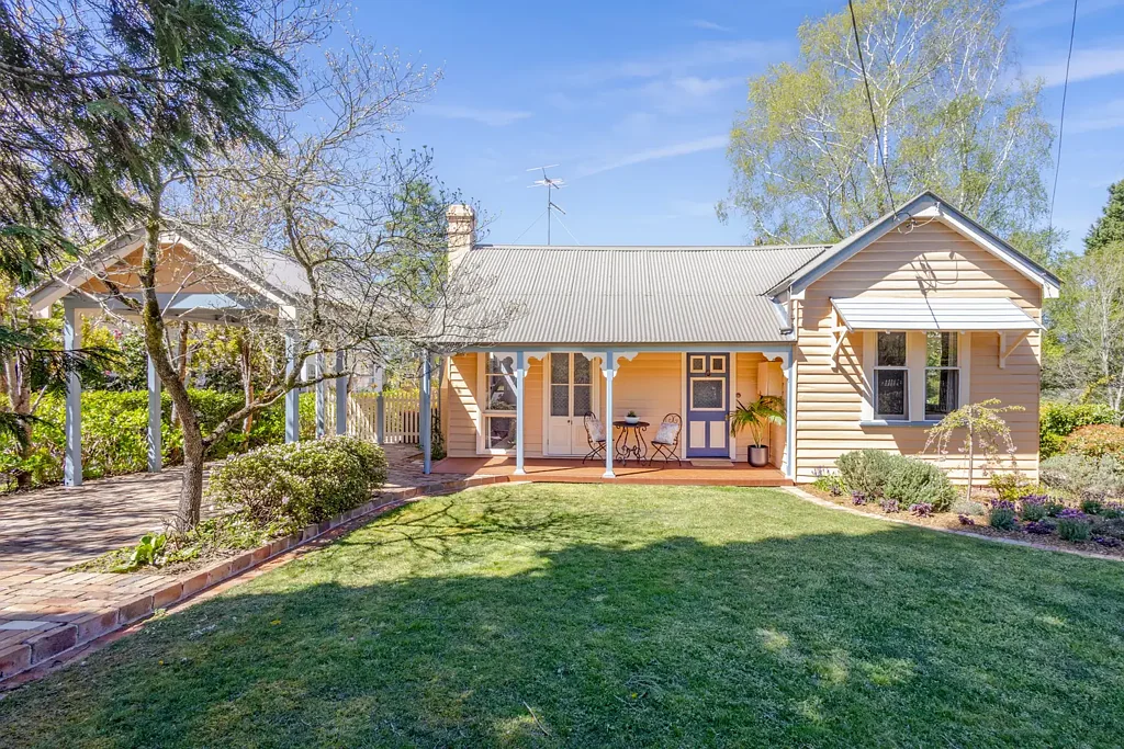 37 Inconstant Street, Blackheath, NSW 2785