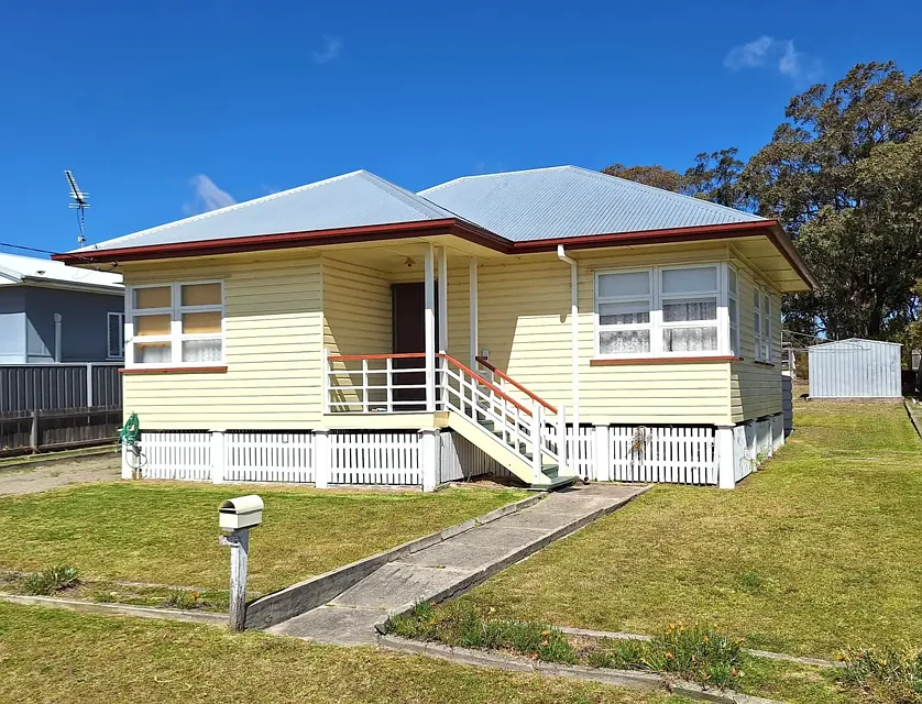 143 Folkestone St, Stanthorpe, QLD 4380, 2 રૂમ, 1 બાથરૂમ, House