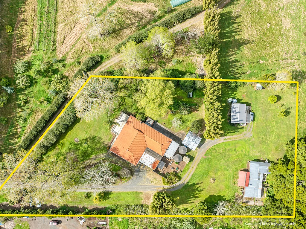 Kerikeri Surrounds 3chambre Bring Your Vision To Life; Renovators Dream Home