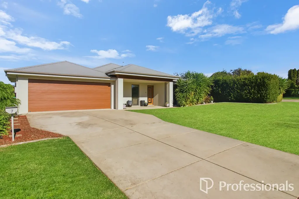 Glenfield Park 4Moenga SPACIOUS FAMILY LIVING