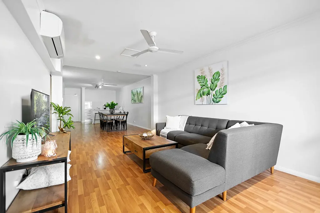 Cairns City 2 Slaapkamer SENSATIONAL INVESTMENT OPPORTUNITY- ONLY 2 BEDROOM IN COMPLEX