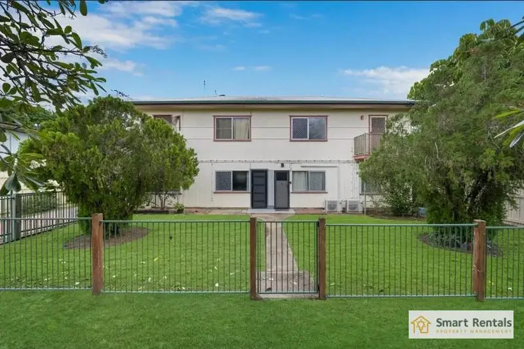 Low-Maintenance Living in Hyde Park