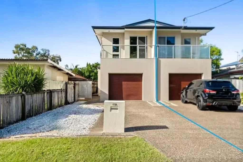 1/17 Nevenia Street, Labrador, QLD 4215