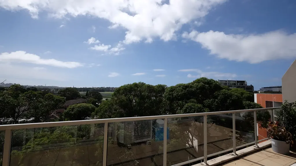 OVERSIZE 1 BEDROOM APARTMENT WITH MAGNIFICENT VIEW