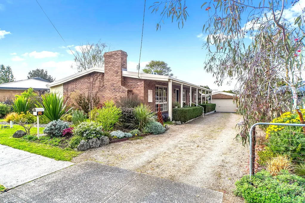15 Sullivan Drive, Somerville, VIC 3912