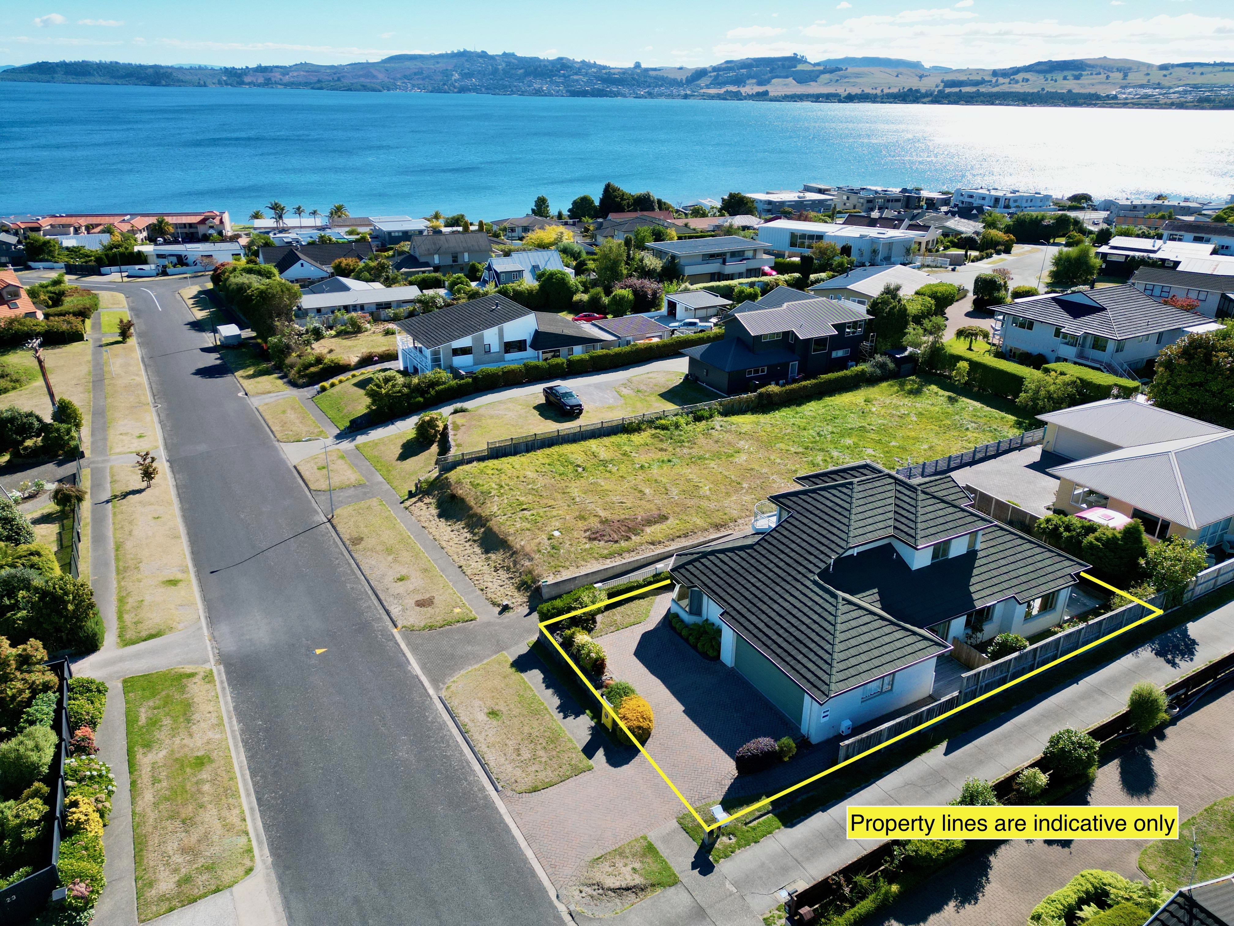 2/24 Harvey Street, Waipahihi, Taupo, 4 rūma, 2 rūma horoi, House