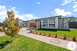 31 Sunnyman Street, Taylor