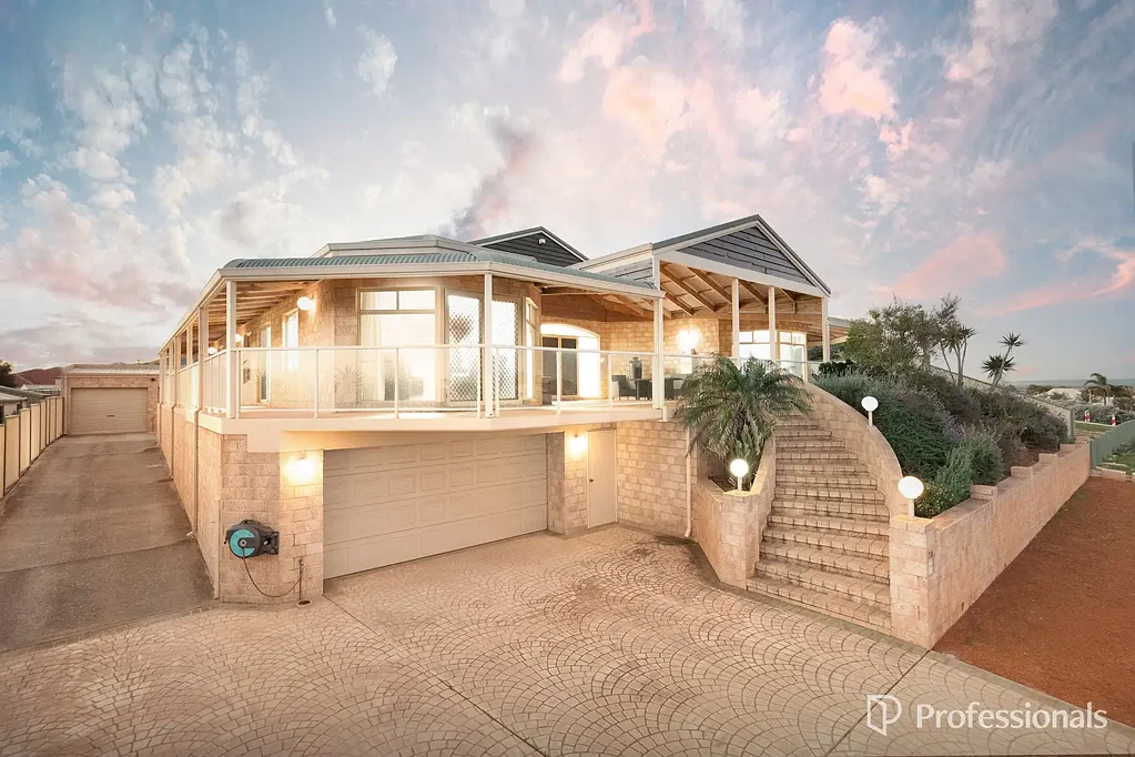 Wandina 4Moenga Built on a Scale That's Hard to Replace