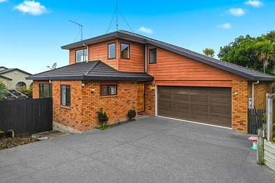 Forrest Hill 4房 西湖校网内的设计师杰作，坐拥Rangitoto胜景，重新定义高端起居！ Premium Family Living In Westlake Zone