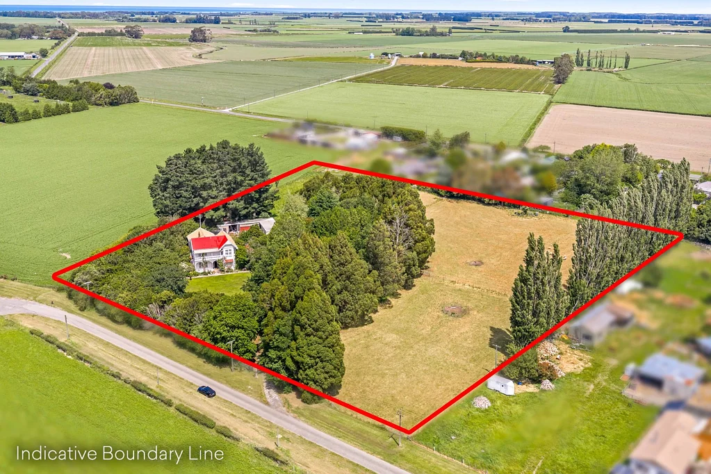 Southbridge 5 Slaapkamer Majestic Homestead Wrapped in 5+ Acres