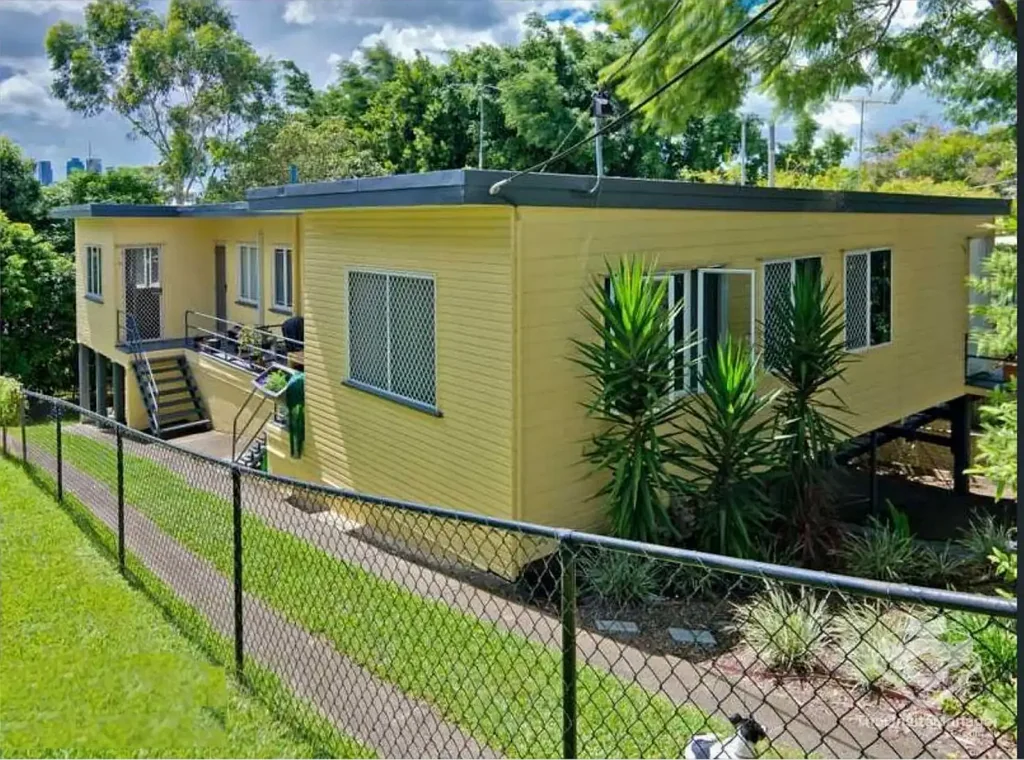 Charming One-Bedroom Home in Leafy Highgate Hill