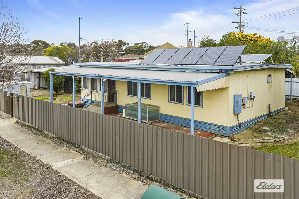 Stawell 3Kwarto Renovate or Rebuild on 781m²