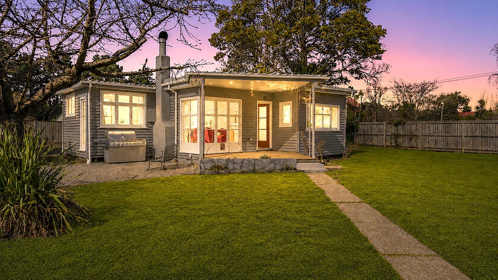 Woodend Beach 2 Slaapkamer Retro Charm, Beachside Freedom