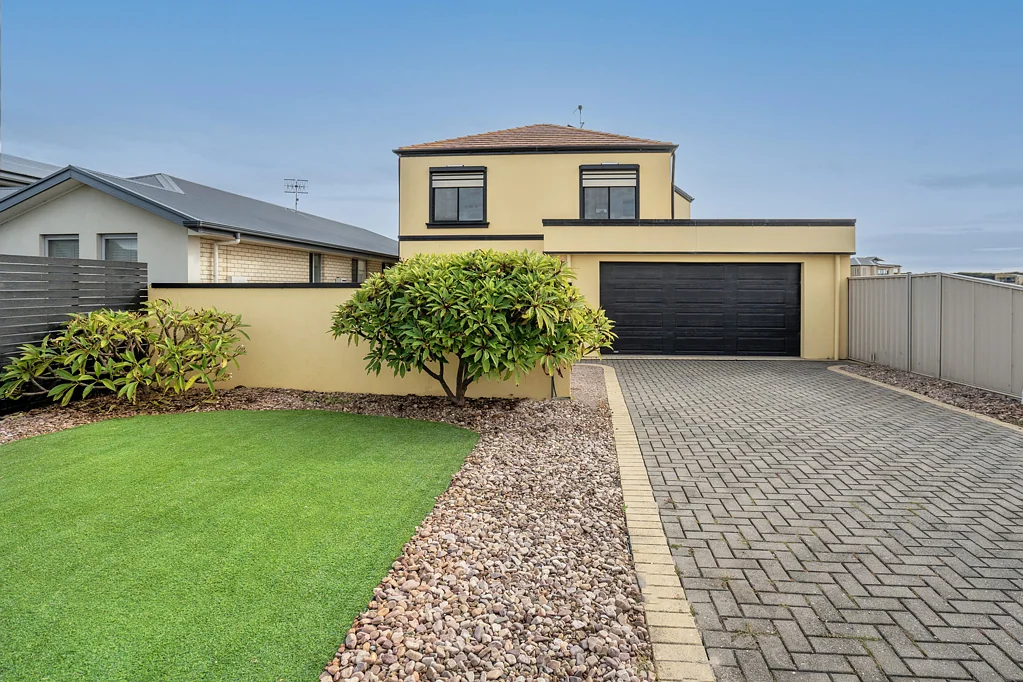 Hindmarsh Island 4ห้องนอน A swim spa, wet bar & a tranquil, waterfront welcome to summer?