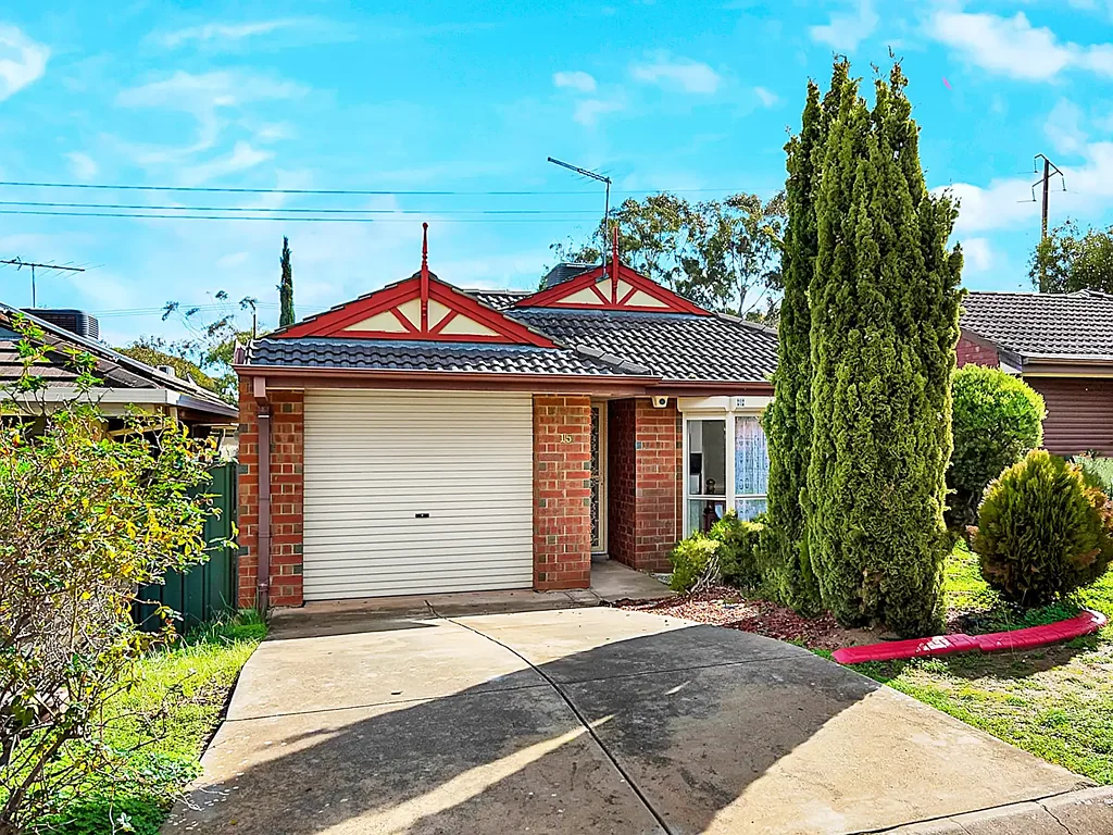 15 Chesterfield Walk, Hillbank, SA 5112