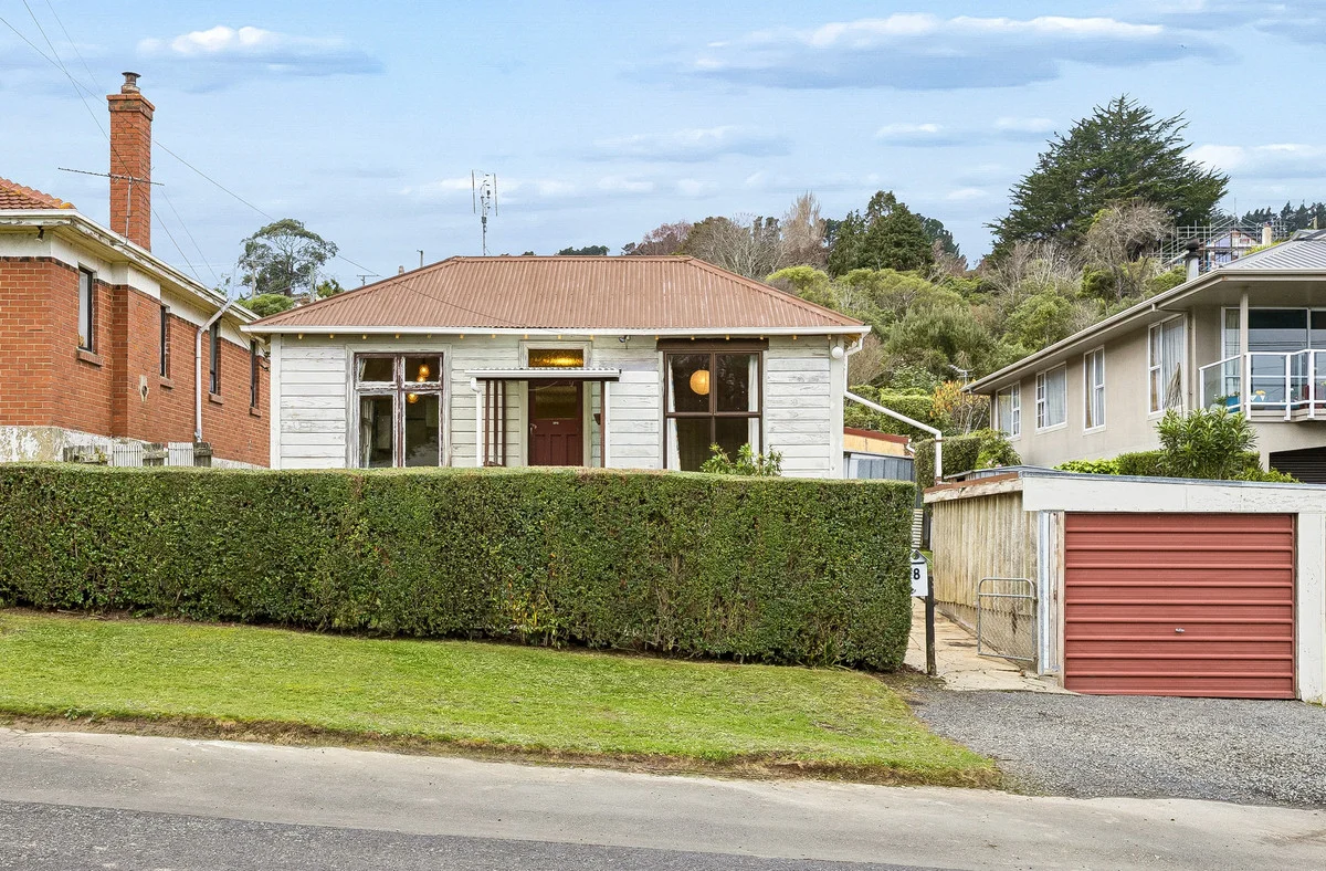 Macandrew Bay 2房  Huge Potential in Macandrew Bay