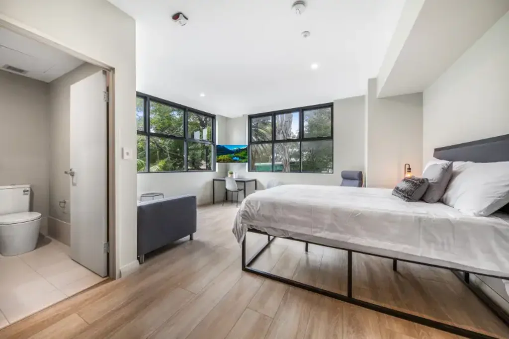 NEAR NEW FULLY FURNISHED STUDIO + BALCONY