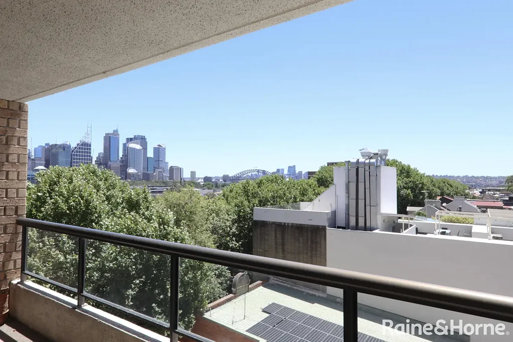 Spacious Two-Bedroom Unit in Prime Sydney Location with Harbour Views