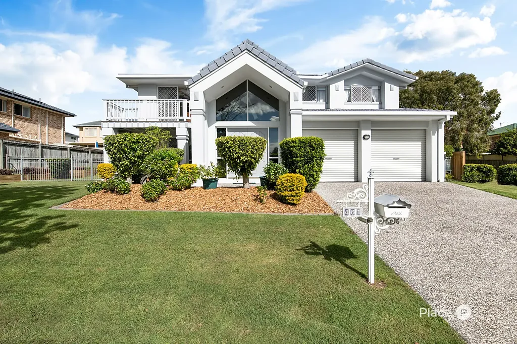 Carindale 4 Bedroom Spacious Family Home With Golf Course Outlook