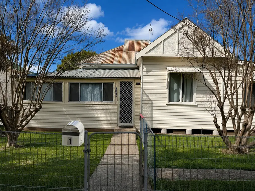 Simple & Convenient Living Close to the Hospital