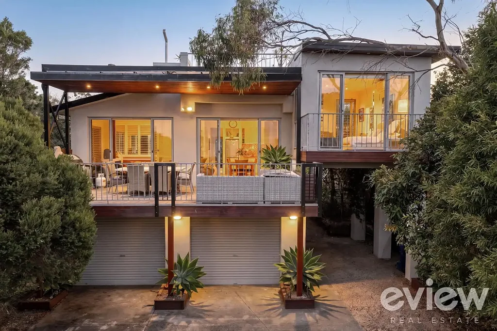 Ventnor 4Zimmer Coastal Living at its Finest - Steps from the Beach with Stunning Sea Views