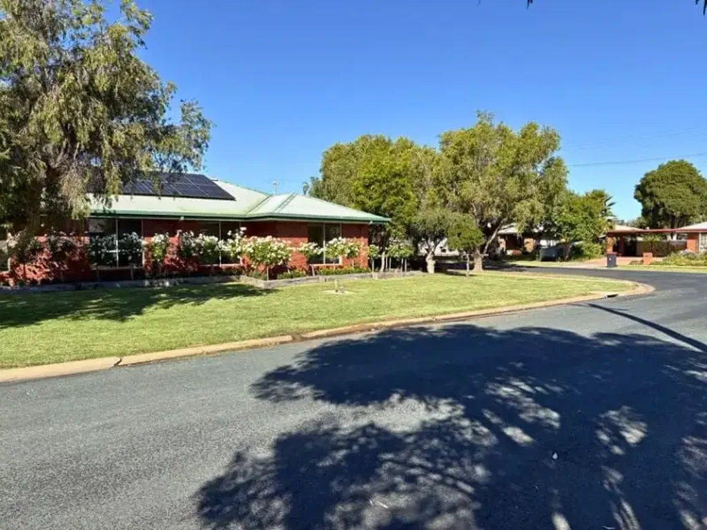 Swan Hill 4房  Quiet, Safe and Low-Maintenance on a Generous Corner Block