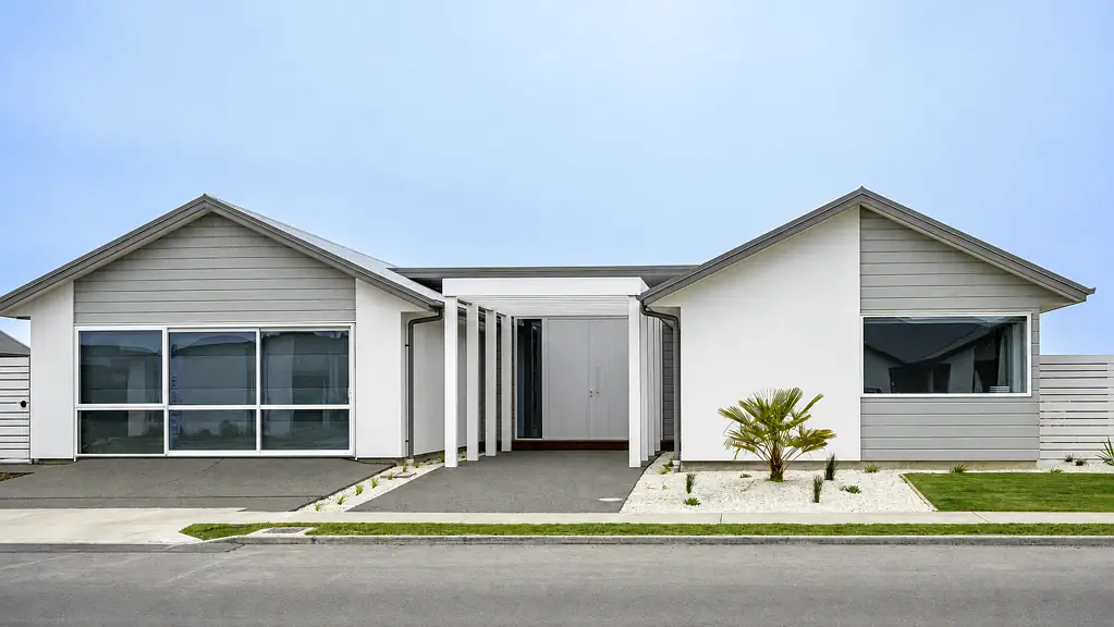 Lincoln 4 Bedroom One Home. One Opportunity