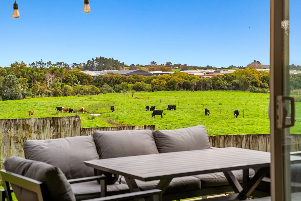 Pukekohe 4房  Designer Family Home - Rural Views - Valley Zone